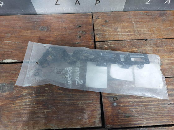 Кронштейн переднего бампера Kia Sorento 2 Новый Оригинал 865772P000