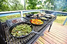 Сковорода чугунная, 30 см, глубокая с двумя ручками, чугунной крышкой, Lodge