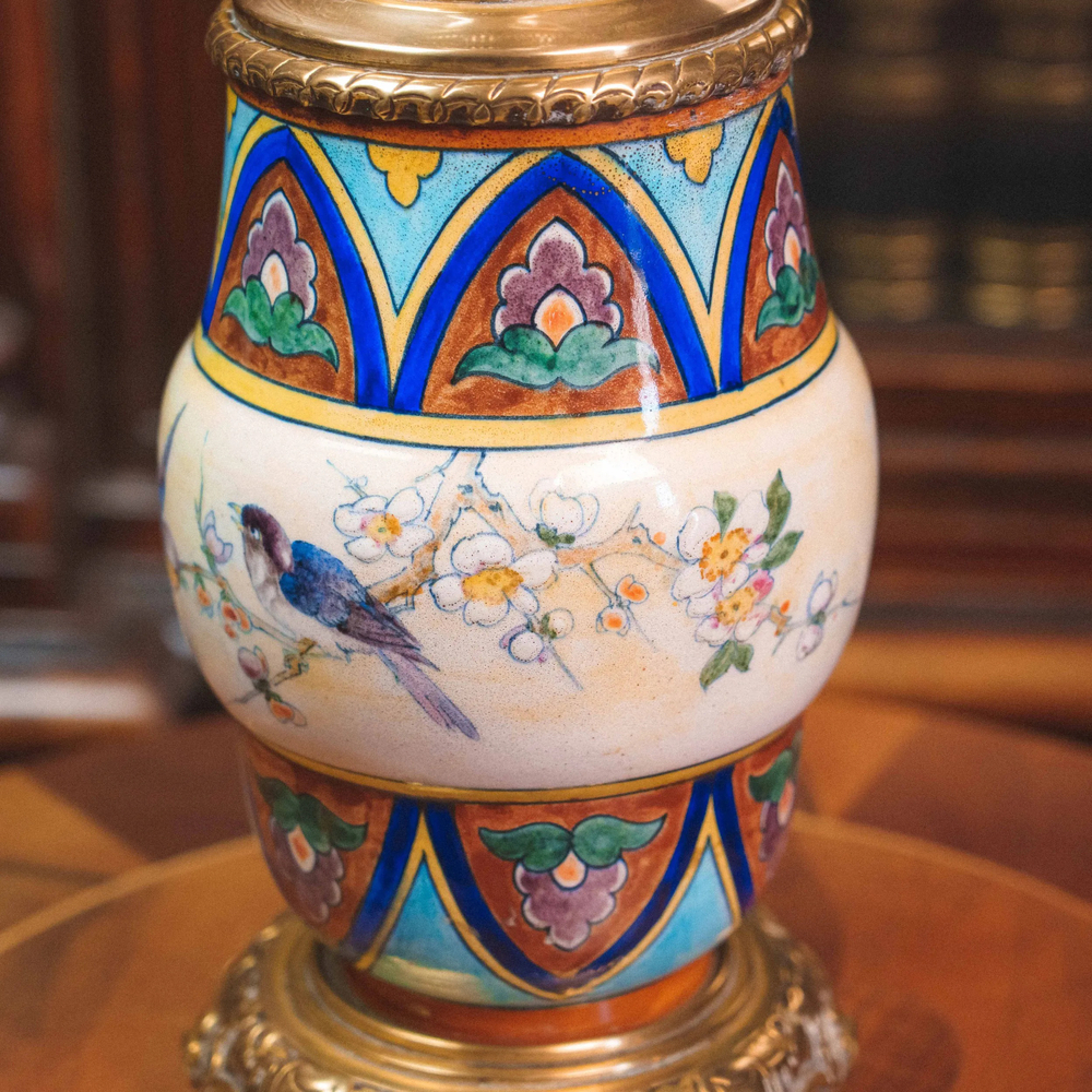 Керосиновая лампа из фарфора и латуни