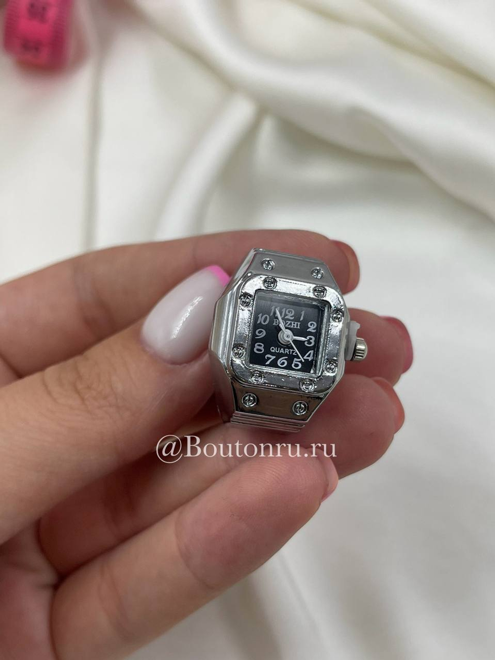 Кольцо "Часы" серебристые квадратные