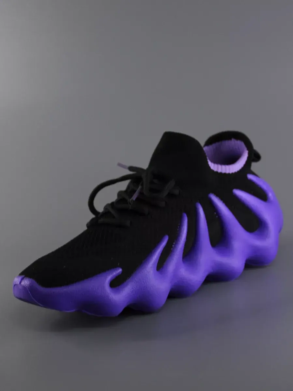 Кроссовки Изики - Yeezy boost- черно-фиолетовый