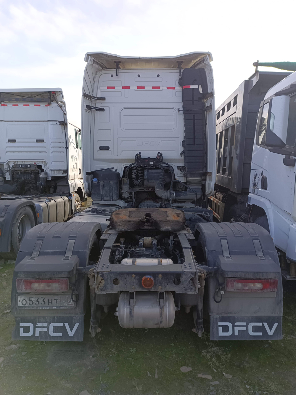 DongFeng DFH 4x2 Седельный тягач DFH4180 (Дизельный, 13,5 л, 518 л.с., АТ)
