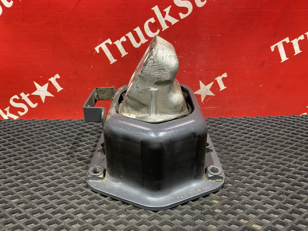 Подушка двигателя задняя 2018г