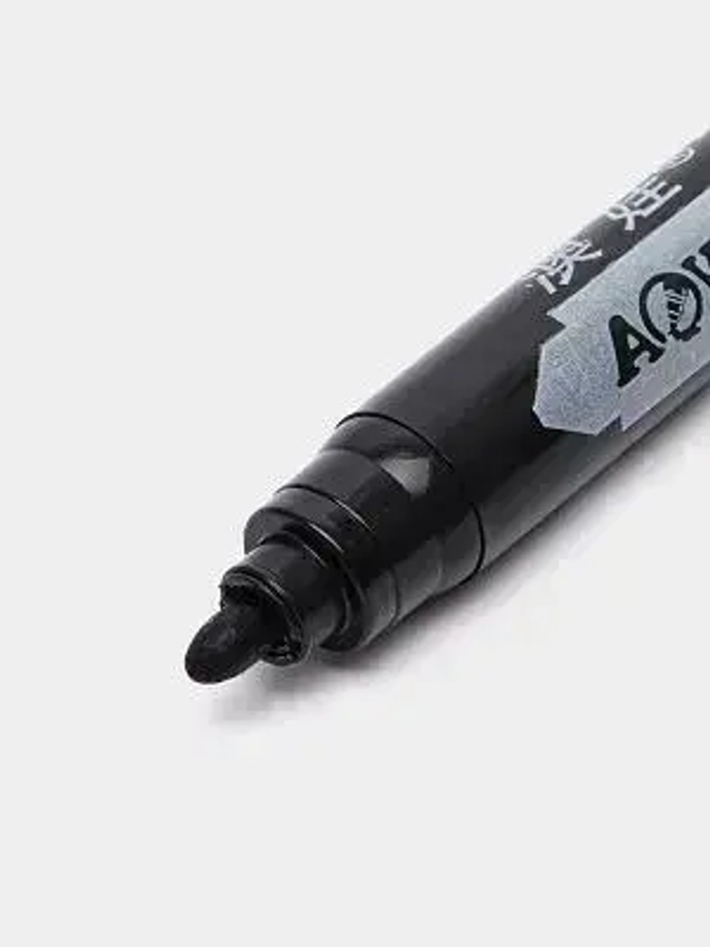 Маркеры строительные (перманентные ) Черный и Белый 2шт.