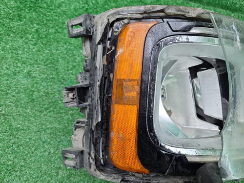 Фара правая Scania R-Series (2016-н.в.) галоген