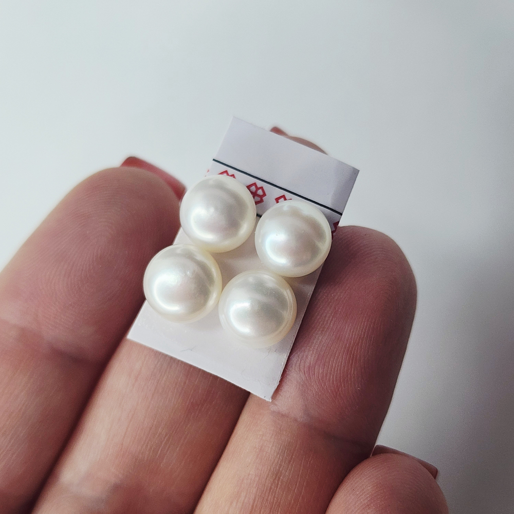 Жемчуг натуральный белый, 9мм, подушечка кабошон, полупросверленный, цена за пару