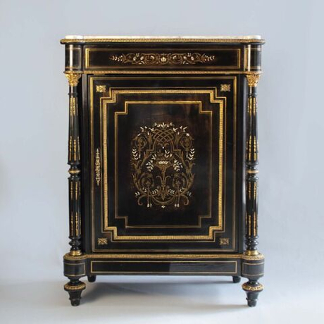 Винтаж: Антикварный комод в стиле Наполеона |||