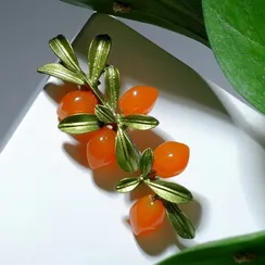 Брошь "Облепиха", цвет оранжево-зелёный в серебре