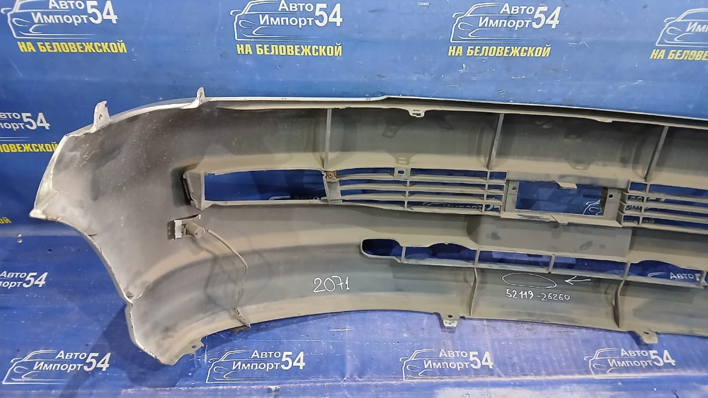 Бампер передний TOYOTA REGIUS 1998