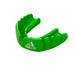Капа одночелюстная Opro Snap-Fit Mouthguard зеленая adiBP30