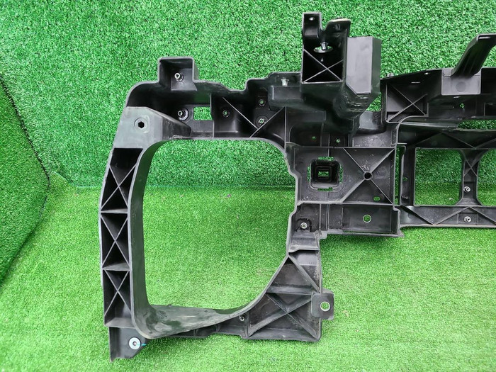 Телевизор Lixiang L9 (2022-н.в.)