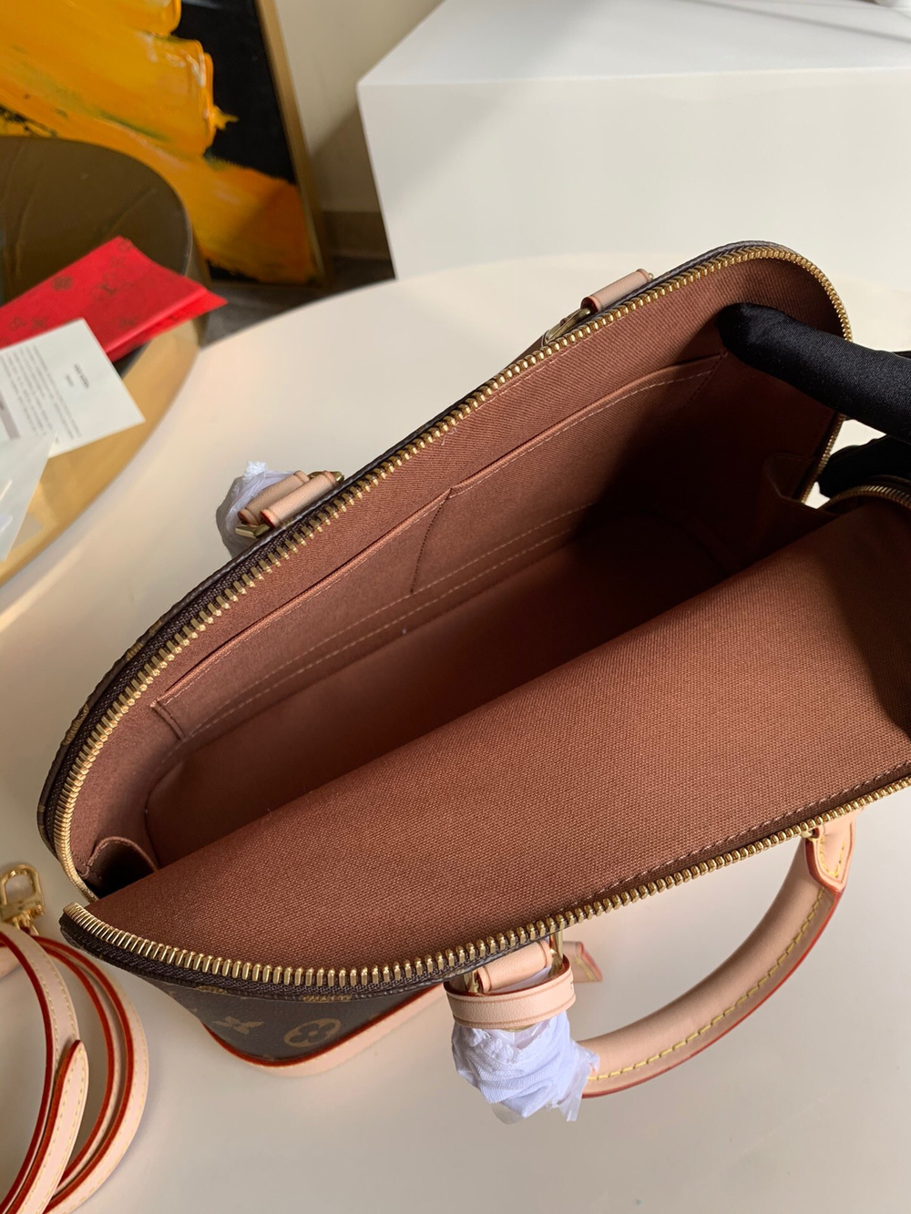 Louis Vuitton Alma PM
