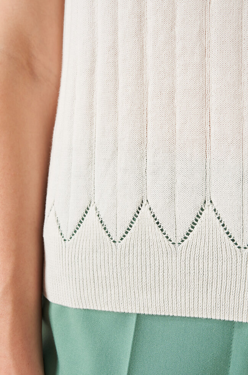 22826 Джемпер женский (молочный)