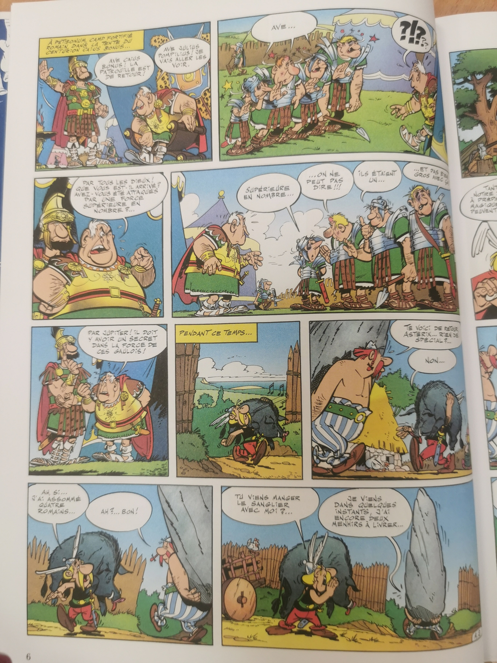 Asterix Le Gaulois (French Edition) (Asterix Graphic Novels, 1)