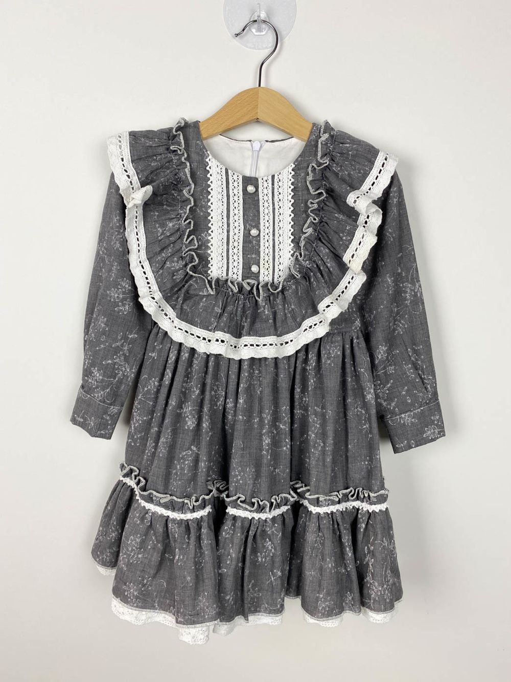 Платье и панама, 98