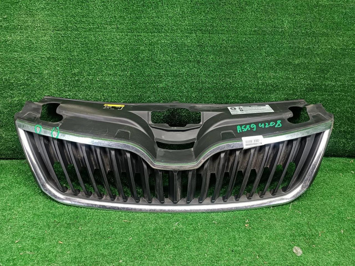 Решетка радиатора Skoda Rapid 1 (2012-2020)