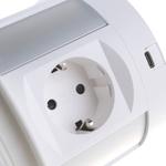 107J_USB-C_wht_close-up_RGB-1