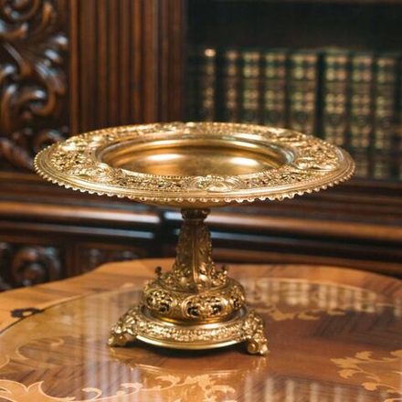 Декоративная ваза-конфетница на ножке