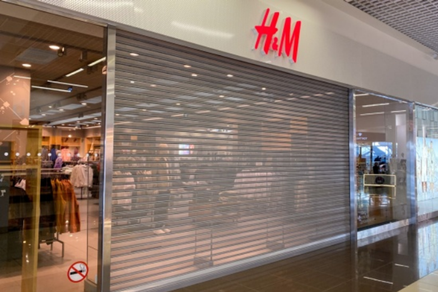 H&M планирует сохранить арендованные площади в ТЦ России