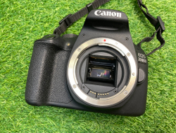 Canon 2000D Kit 18-55mm 3.5-5.6 IS II 22000 кадров
