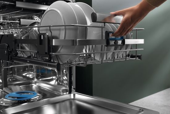 Встраиваемая посудомоечная машина Electrolux EEC 987300 L