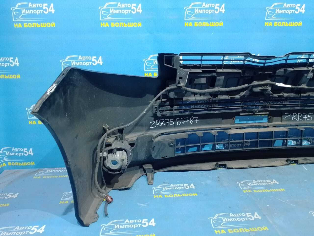 Бампер передний TOYOTA VOXY 2007-2010