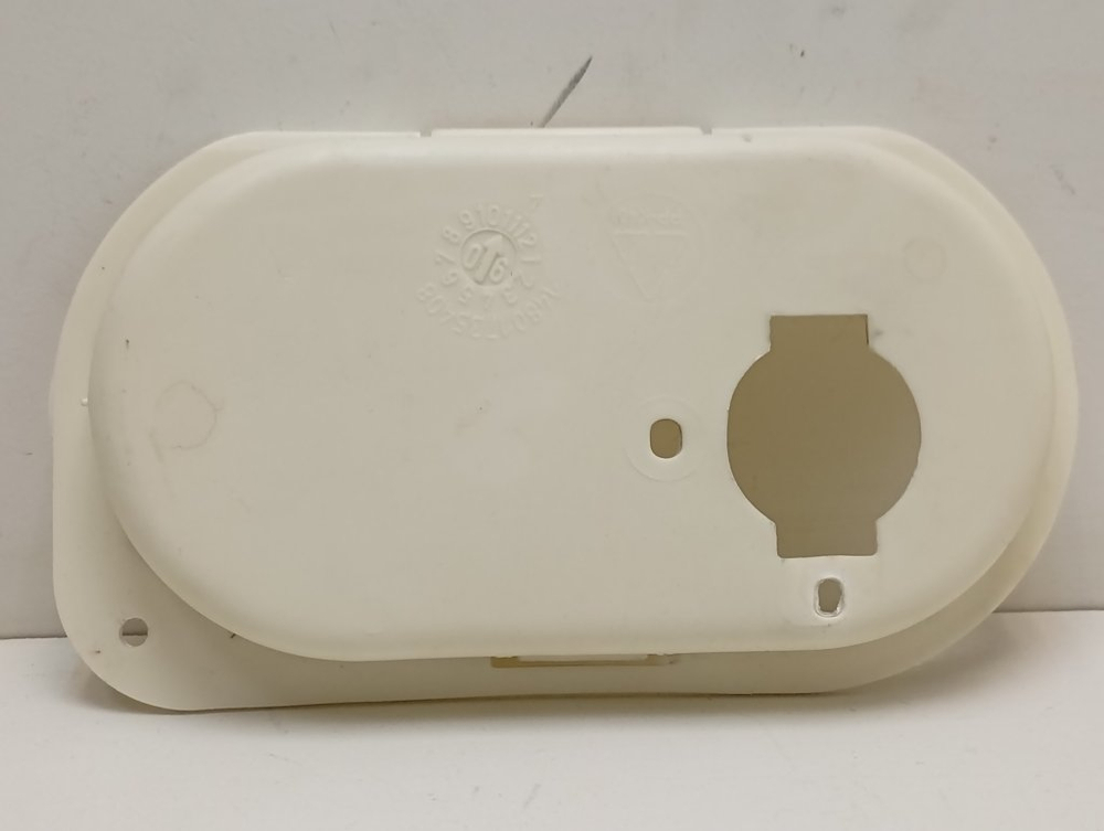 IWUB4085CIS кт59 Крышка клапана подачи воды для стиральной машины Indesit 14801735408 б/у