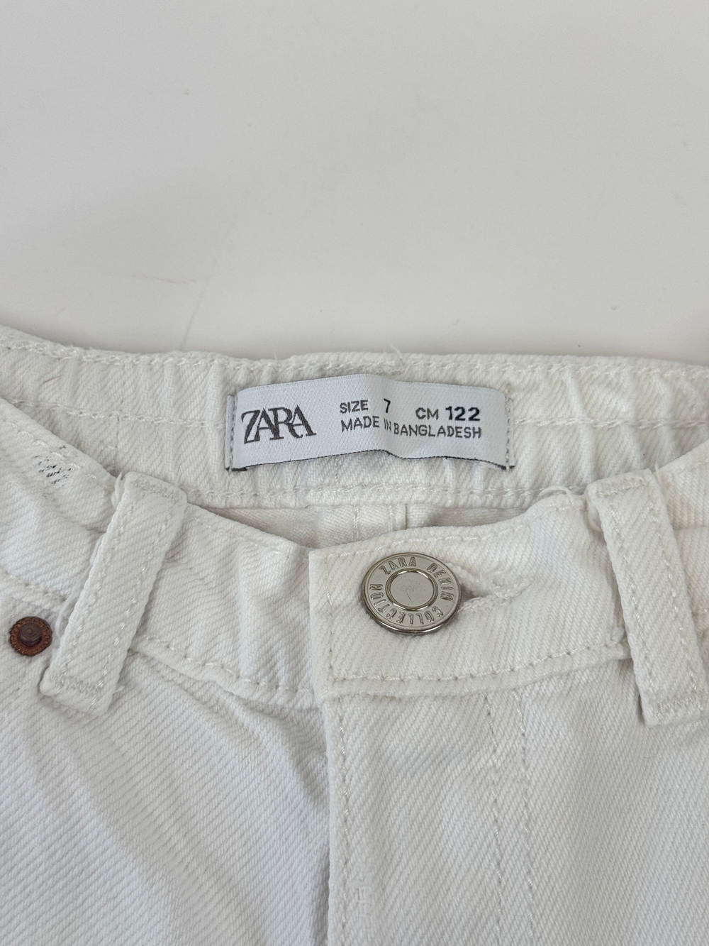 Джинсы Zara
