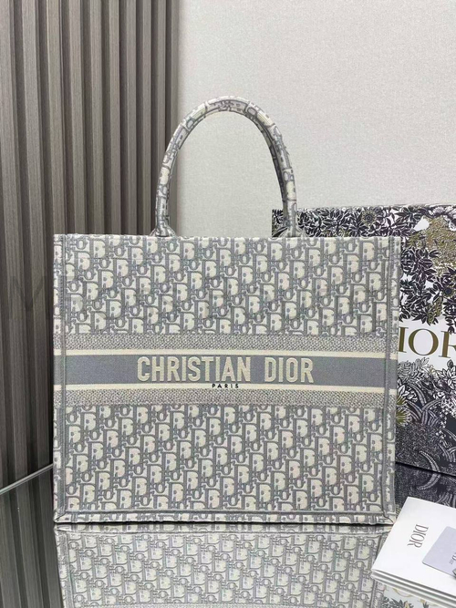 Женская сумка Dior Book Tote серого цвета большая