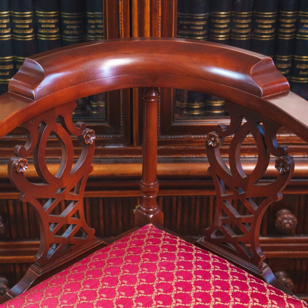 Угловое кресло