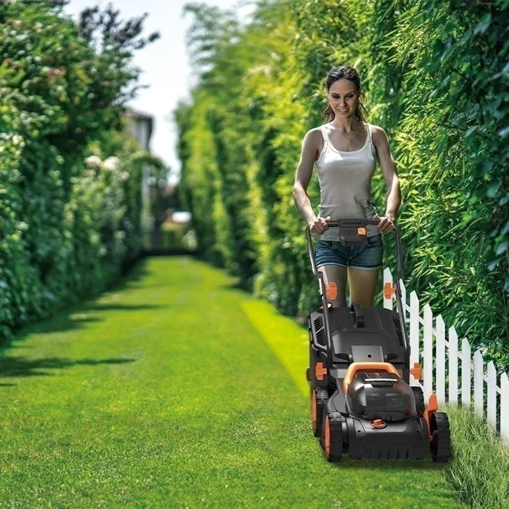 WORX WG779E.1 аккумуляторная газонокосилка (2 x 4 Ач, ЗУ)
