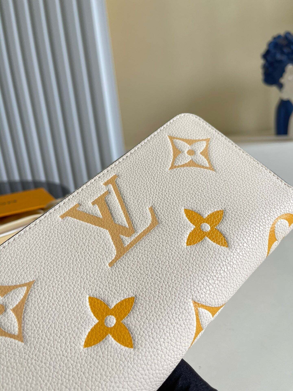 Louis Vuitton Zippy Wallet