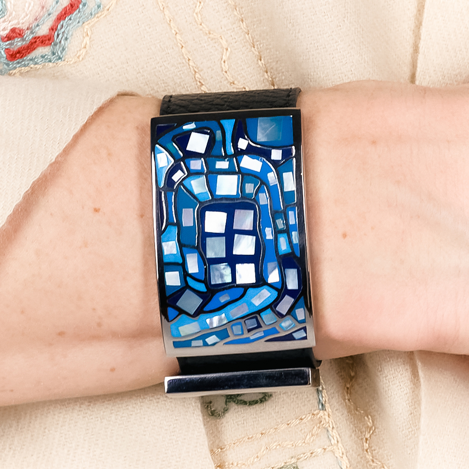 Браслет Fiore Luna на черном кожаном ремешке CB00100-6