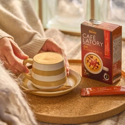 Кофе растворимый 3 в 1 Blendy Stick Café Latory макиато с карамелью