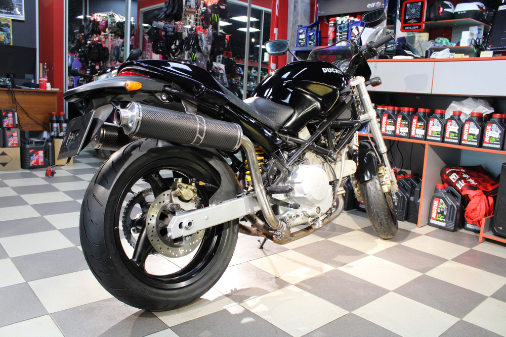 Ducati Monster 400 038145