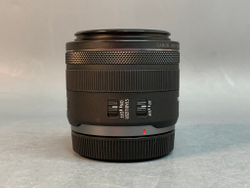 Canon RF 35mm 1.8 Macro IS STM