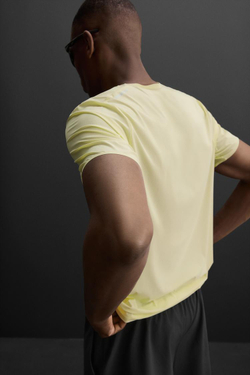 ZARA ЛЕГКАЯ ФУТБОЛКА ИЗ ТЕХНИЧЕСКОЙ ТКАНИ, ЛАЙМОВЫЙ