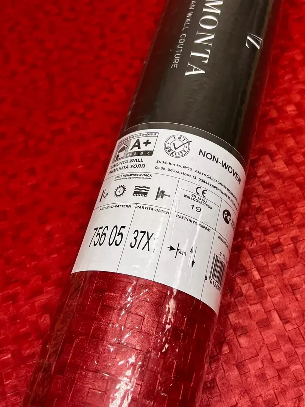 Обои флизелиновые 75605 Gotham Италия