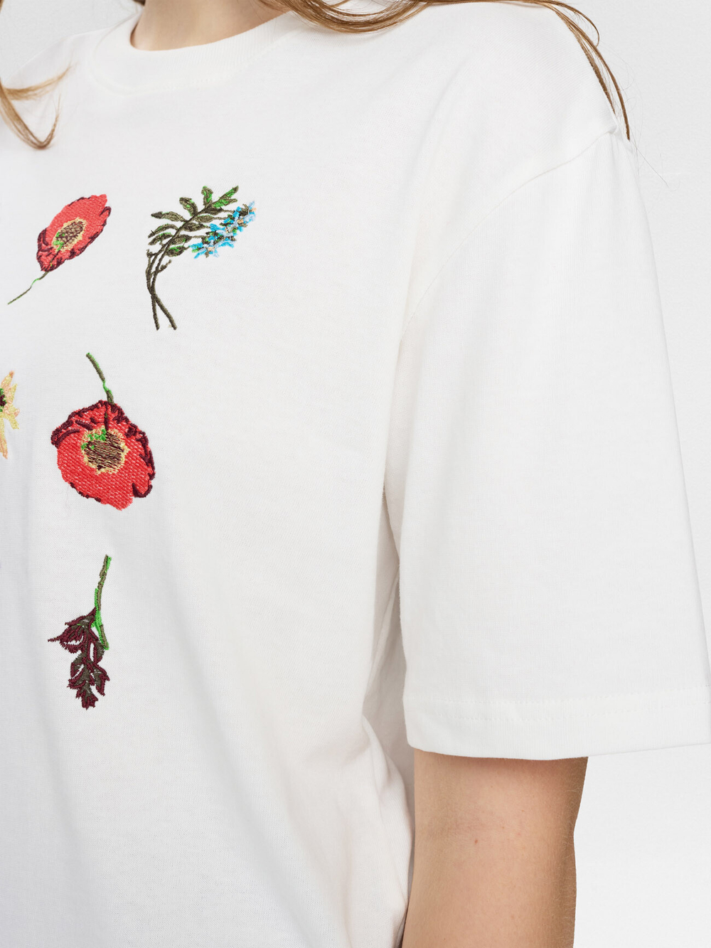 Футболка женская Belisa Boxy Tee NUMPH