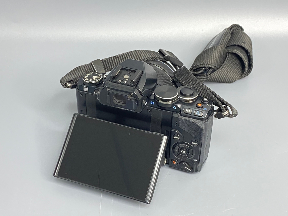 Olympus OM-D E-M10 Kit 14-42mm II R MSC