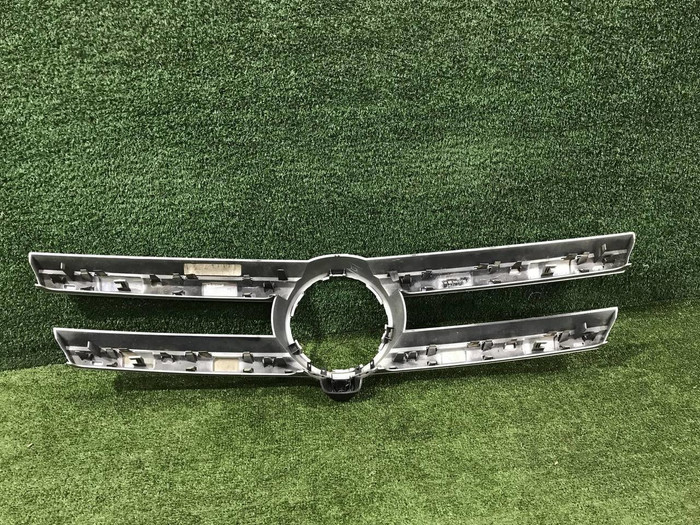 Накладка решетки радиатора Mercedes GL x166 (2012-2016)