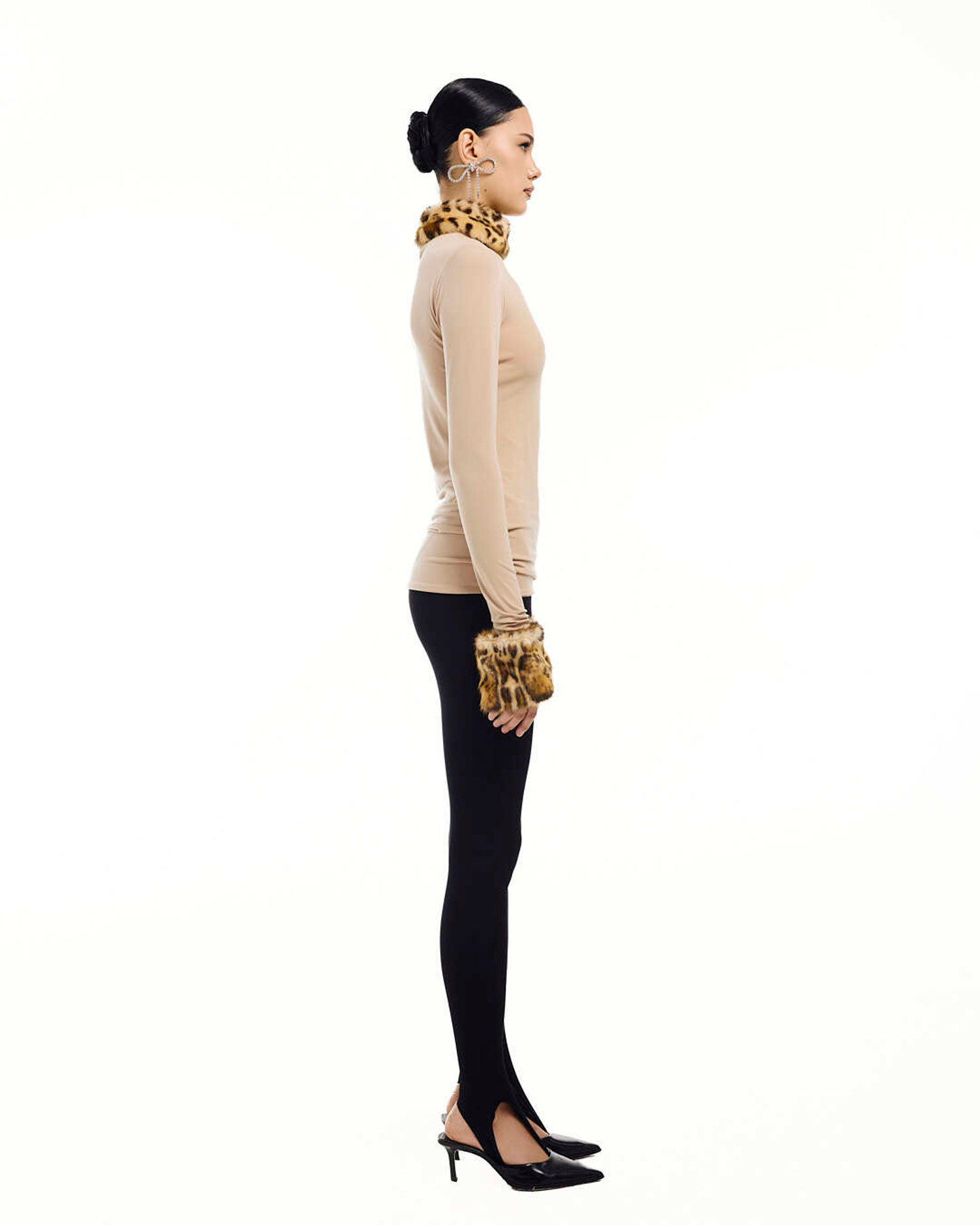 Лонгслив Minou (Мину) бежевый