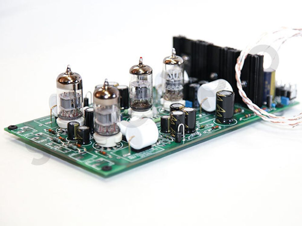 Ламповый фонокорректор для винила "EQUALIGHT"