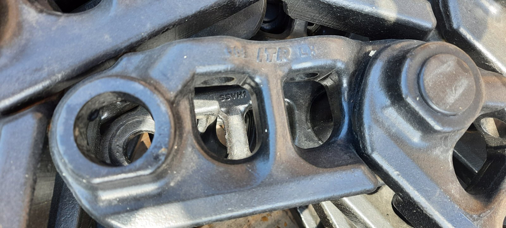 Цепь гусеничная EC210, R210L, PC200 49 зв UL190K2P49