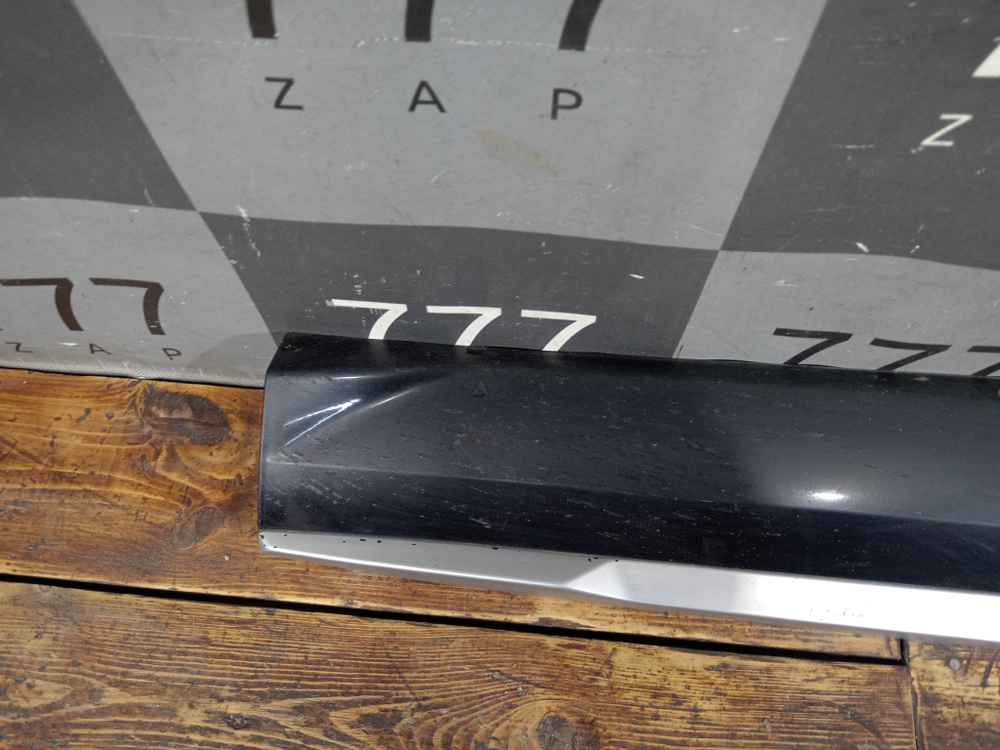 Накладка двери передней правой Geely Monjaro 21-нв Б/У Оригинал 6073136000