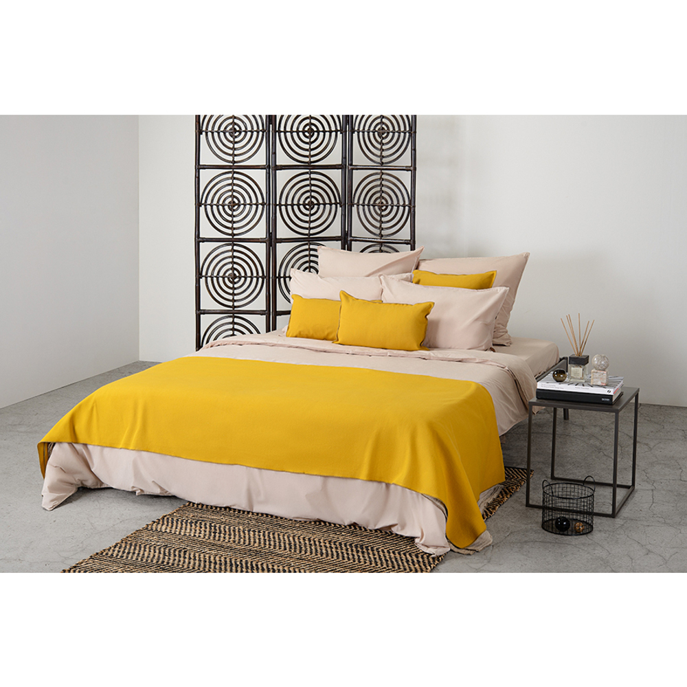 Чехол на подушку из фактурного хлопка горчичного цвета с контрастным кантом из коллекции essential, 45х45 см