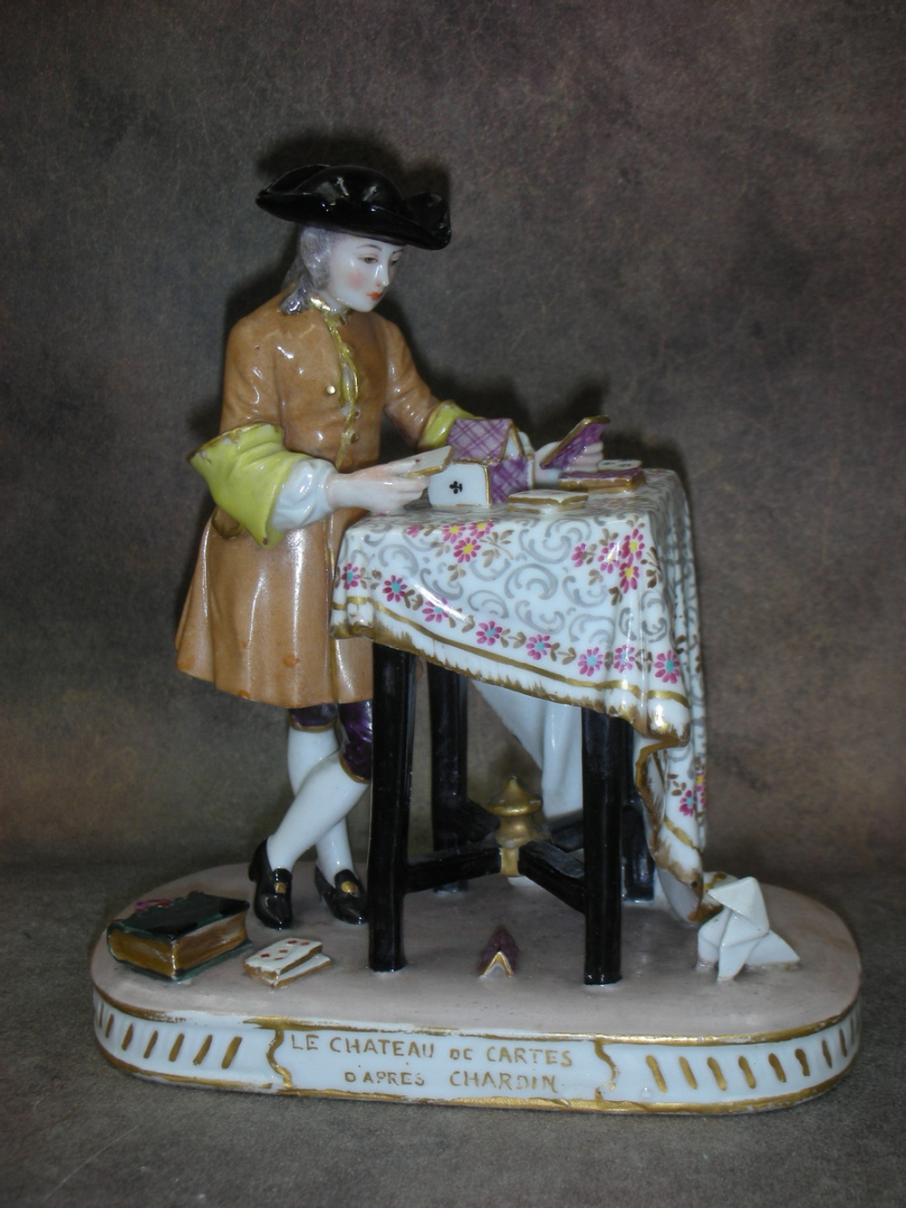 Статуэтка. Фарфор. Карточный домик. Франция