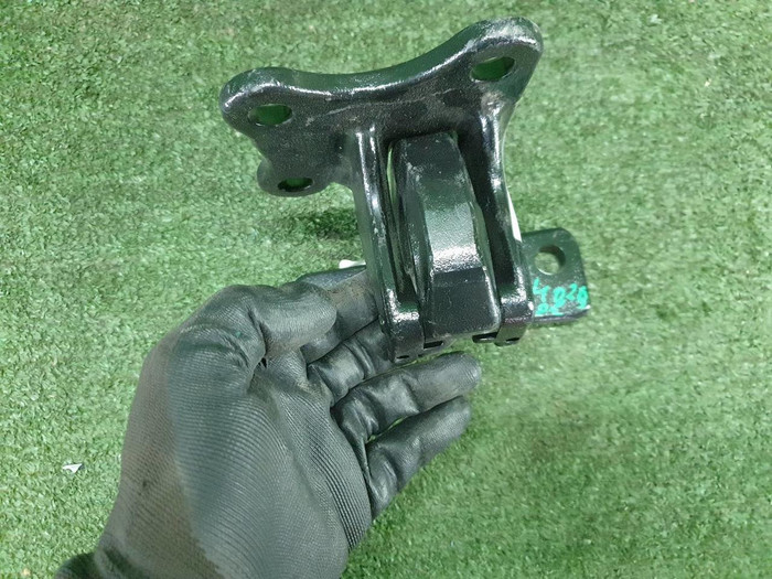 Петля крышки багажника Land-Rover Defender 2 L663 (2019-н.в.)