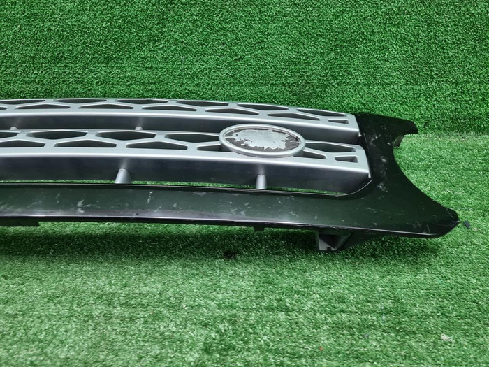 Решетка радиатора Land-Rover Discovery 4 (09-13)