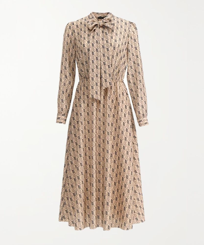 Платье с бантом